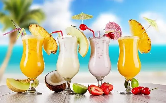 16-12-16-comida-en-la-playa-bebidas