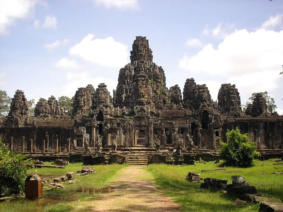 la vuelta al mundo sin visa - alquiler de carros en Cambodia