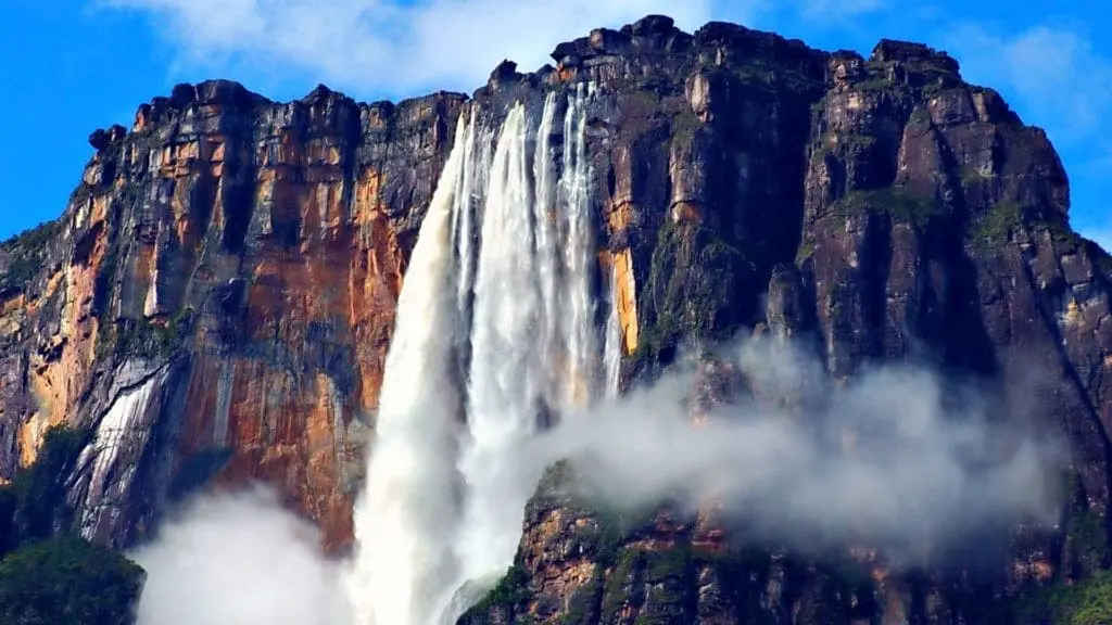 alquiler de carro salto del angel