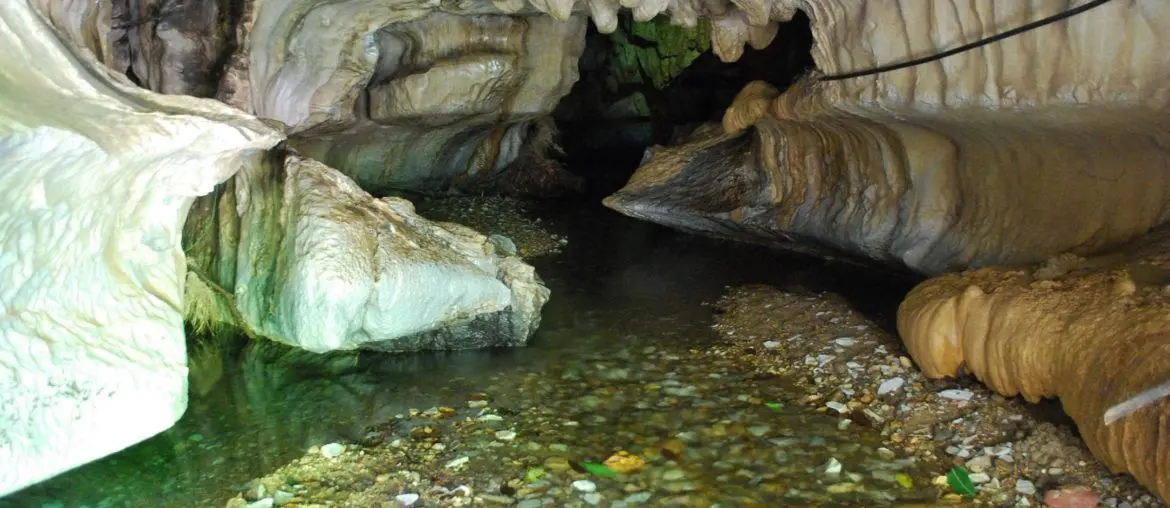 Cuevas en Colombia Cavernas del Rio Nus