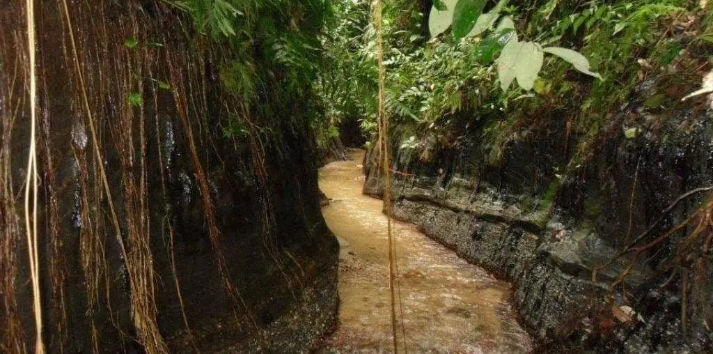 Cuevas en Colombia Montañita Caqueta