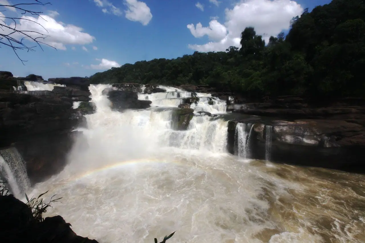 Lugares Escondidos Colombia Cascada Yuruparí