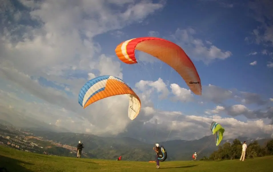 Parapente Colombia - 8 deportes extremos en Colombia para practicar