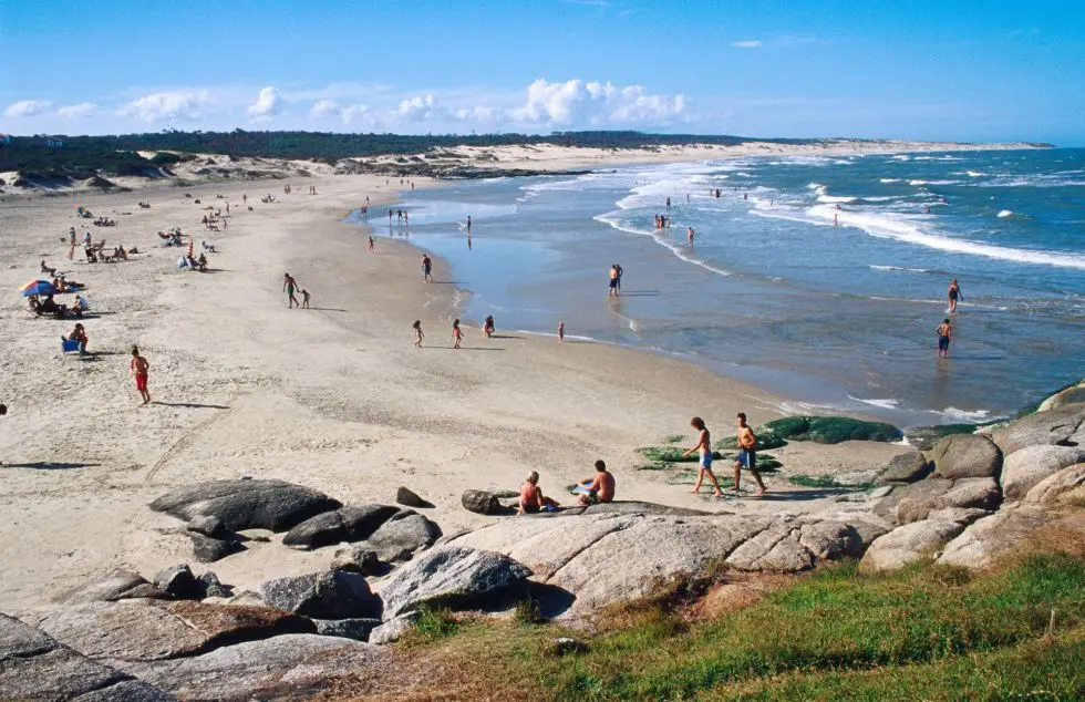 Playas Nudistas de America Playa La Sirena en Uruguay