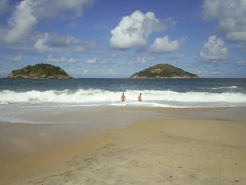 Playas Nudistas de America Praia do Abricó en Brasil