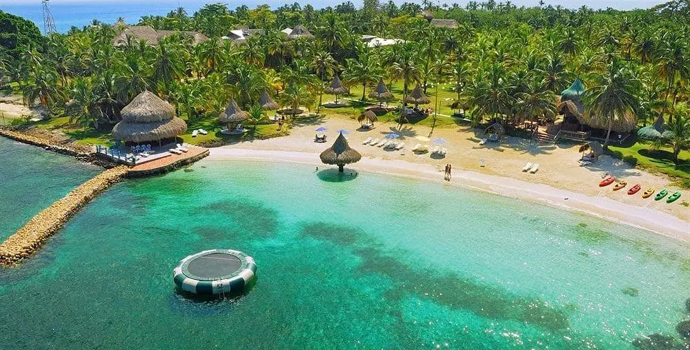 Lugares en Colombia para pasar amor y amistad Isla Mucura