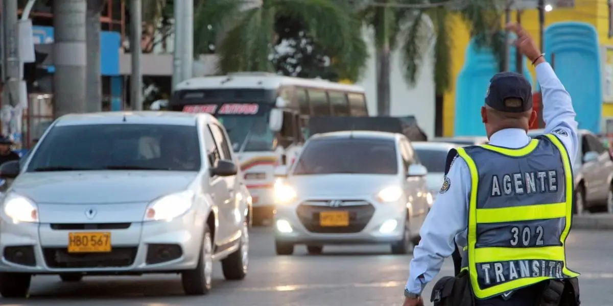 Alquilar un carro en Colombia transito