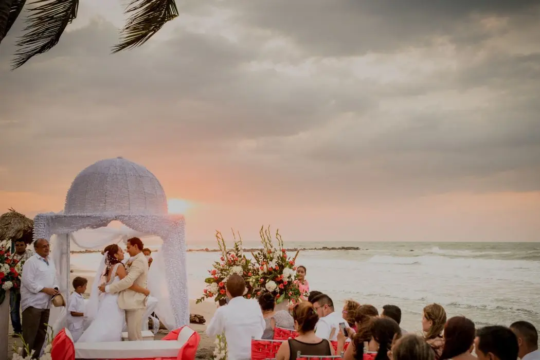 Playas en Colombia para planear tu matrimonio Coveñas