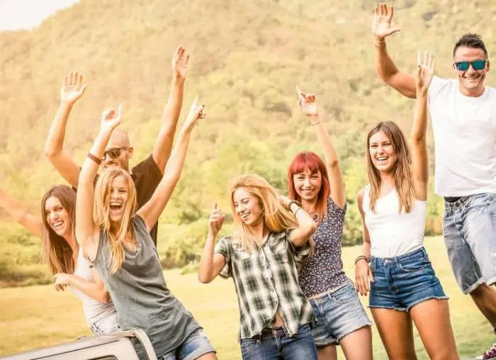 Amigos Camioneta (1) - TE PUEDE INTERESAR: Top de lugares hermosos para acampar en Colombia