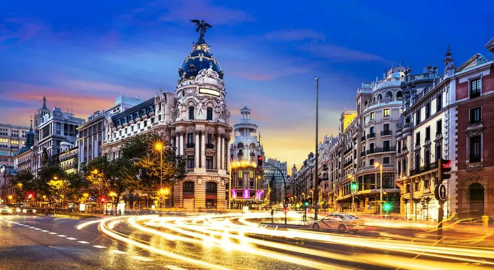 Destinos internacionales baratos para viajar cada mes - alquiler de carros en Madrid