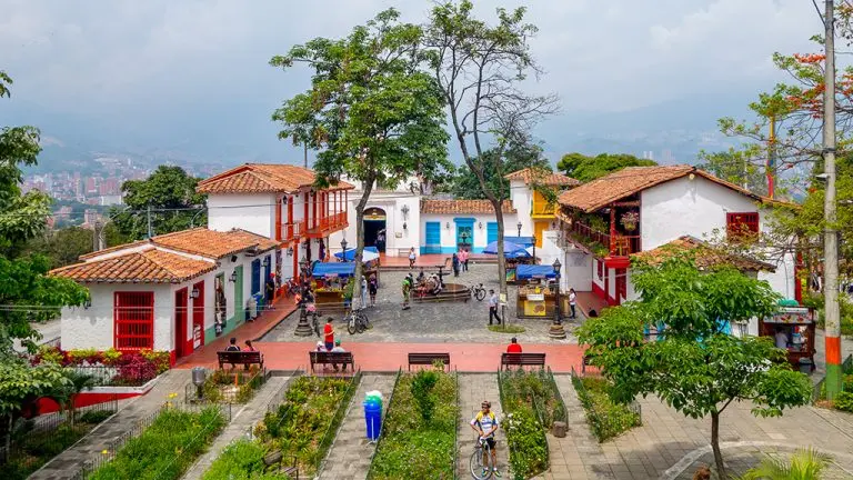 Pueblos cerca a Medellín Pueblito Paisa