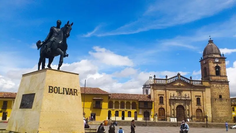 Qué hacer en Tunja - Plaza Simon Bolivar