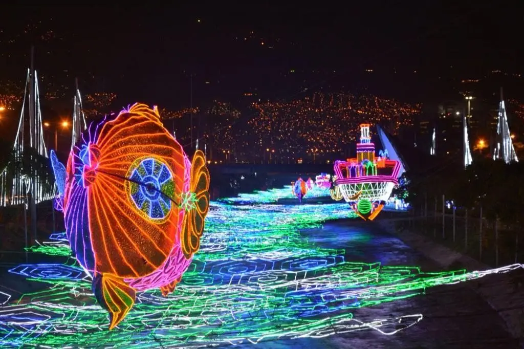 Colombia para fin de año Familia - Navidad en Medellin