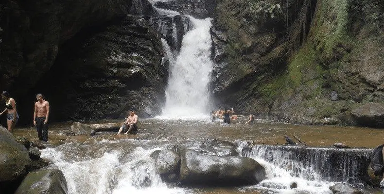 Cascadas-en-Santander---Cascada-Las-Golondrinas