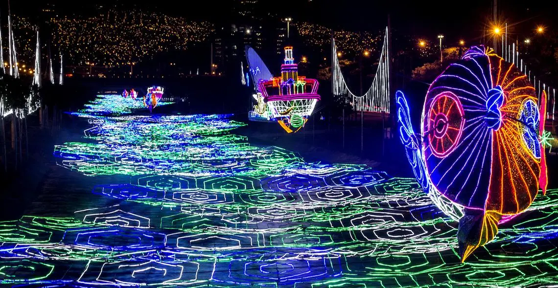 Medellín en navidad - Alquiler de Autos en Medellin