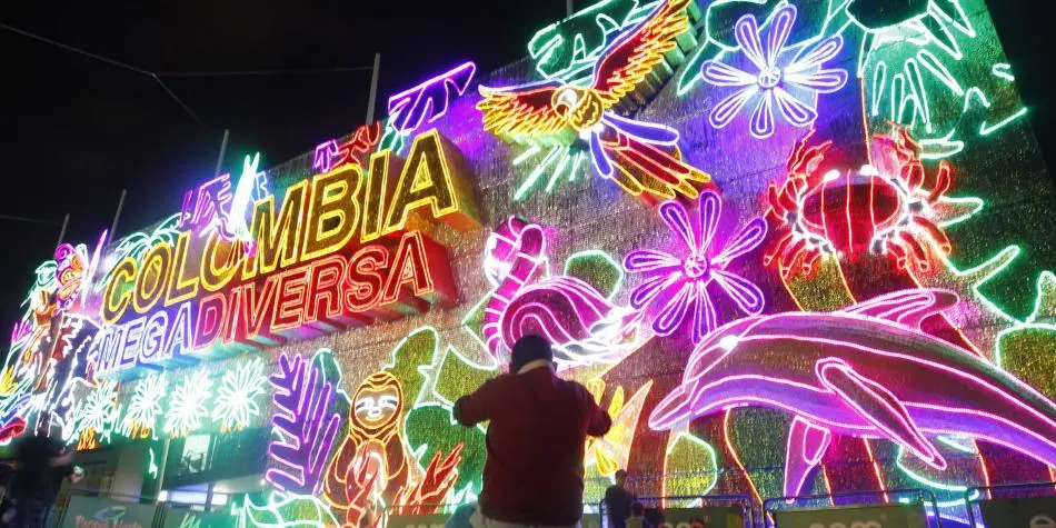 Medellín en navidad - Avenida La Playa
