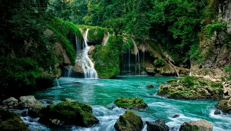 Las mejores piscinas naturales del mundo para conocer