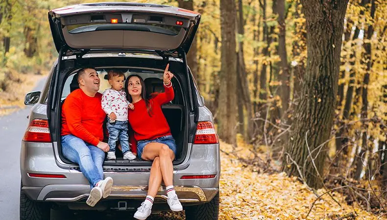 Razones para alquilar un carro en vacaciones