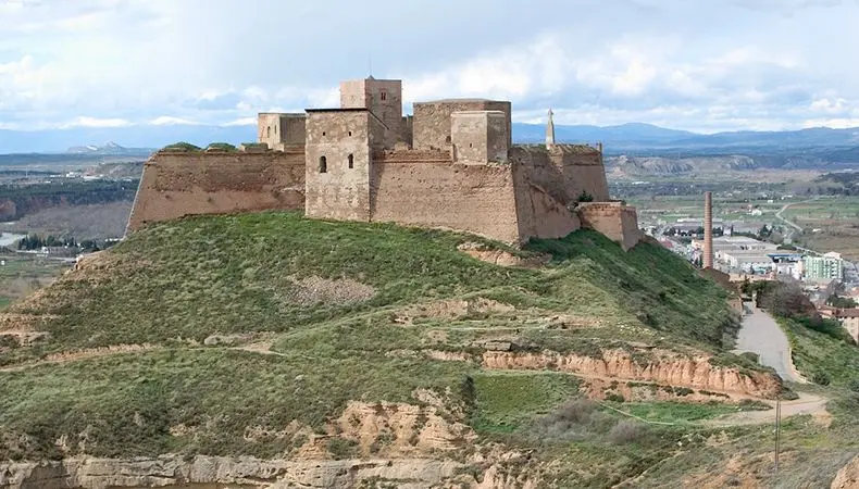 En carro por España: Ruta de 10 castillos imperdibles