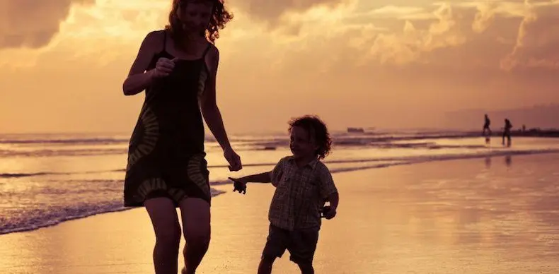 Viajar con mamá: ¿cómo es ella?, te decimos dónde llevarla de paseo