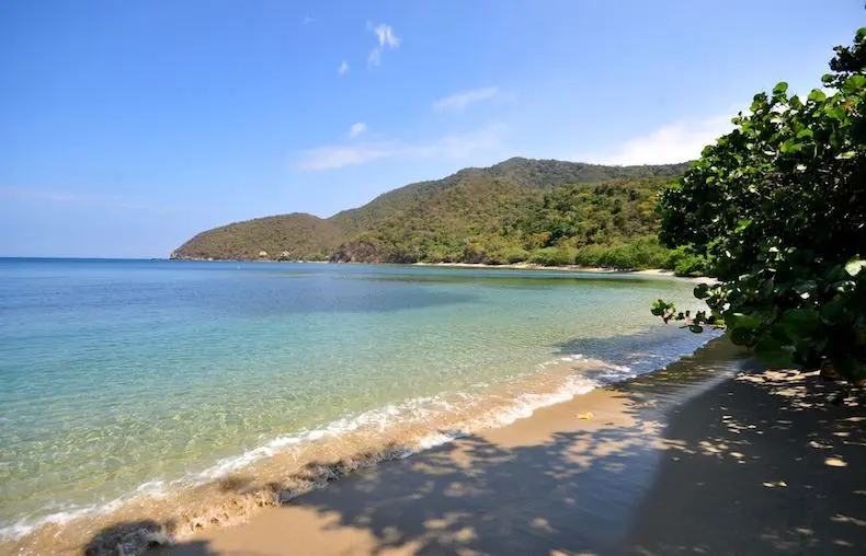 yoga en el Parque Tayrona - Carros de alquiler