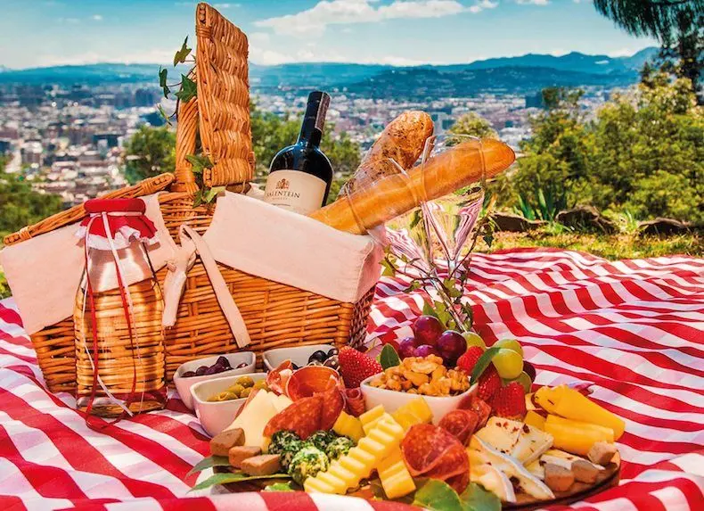 Medellin picnic - 7 lugares para hacer picnic en Medellín que vas a querer conocer
